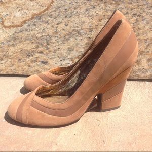 NWT Dolls Pumps